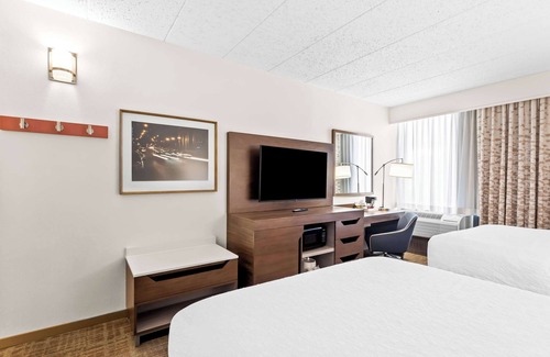Naperville Hotel | Hampton Inn Chicago/Naperville
