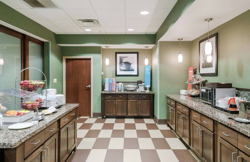 Huntington Hotel | Hampton Inn Huntington University Area