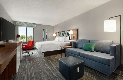 Blue Springs Hotel | Hampton Inn Kansas City/Blue Springs