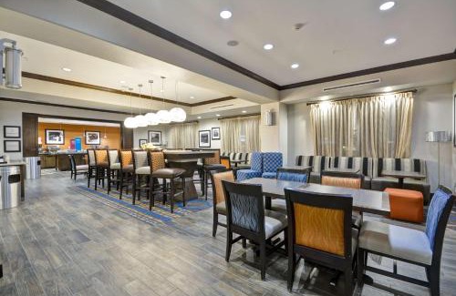 Kenedy Hotel | Hampton Inn Kenedy