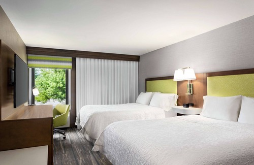Brookfield Hotel | Hampton Inn Milwaukee/Brookfield
