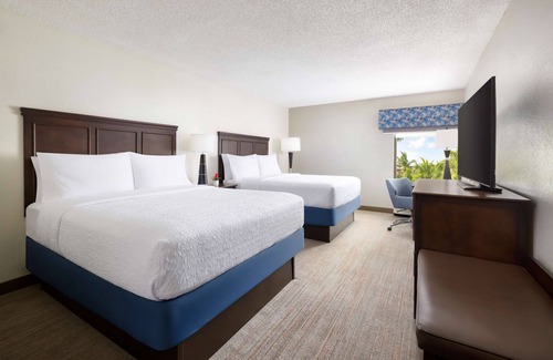 Naples Hotel | Hampton Inn Naples Central