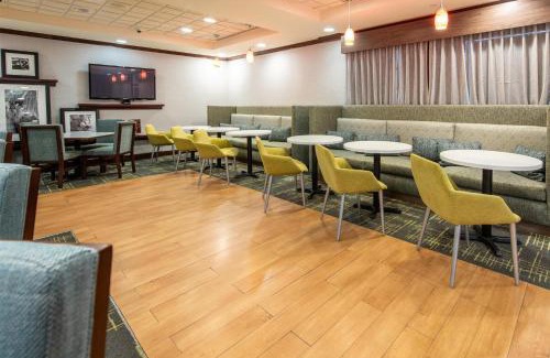 Central Newport News Hotel | Hampton Inn Newport News-Yorktown