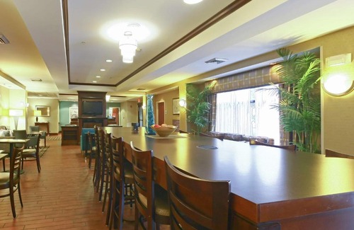 North Brunswick Hotel | Hampton Inn North Brunswick NJ