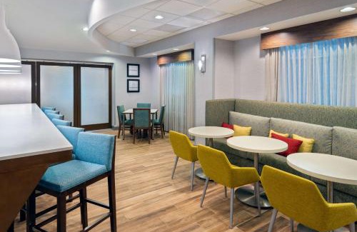 Colonial Heights Hotel | Hampton Inn Petersburg - Southpark Mall