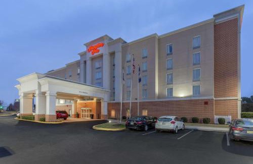 South Richmond Hotel | Hampton Inn Richmond - South
