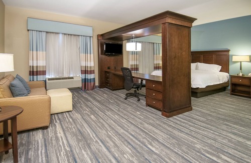 Port Allen Hotel | Hampton Inn & Suites Baton Rouge/Port Allen