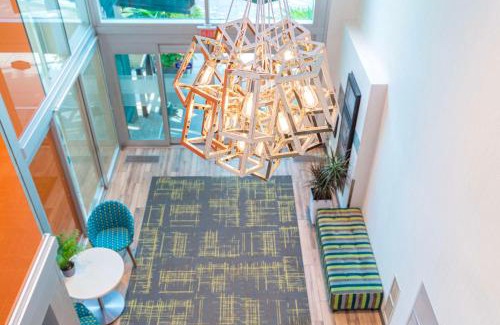 Central Hotel | Hampton Inn & Suites, by Hilton - Vancouver Downtown