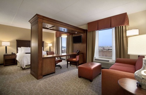 Charles Town Hotel | Hampton Inn & Suites Charles Town