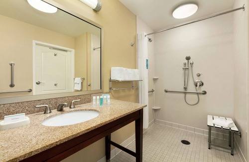 Charles Town Hotel | Hampton Inn & Suites Charles Town