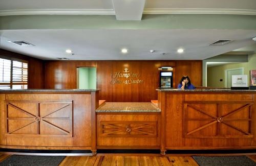 Mount Pleasant Hotel | Hampton Inn & Suites Charleston/Mt. Pleasant-Isle Of Palms