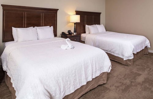 Arrowood Hotel | Hampton Inn & Suites Charlotte-Arrowood Rd.