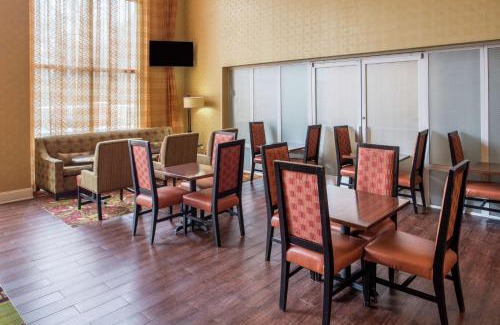 Arrowood Hotel | Hampton Inn & Suites Charlotte Arrowood Rd