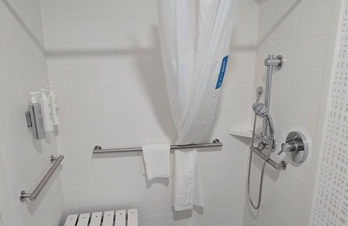 Deer Park Hotel | Hampton Inn & Suites Chicago Deer Park