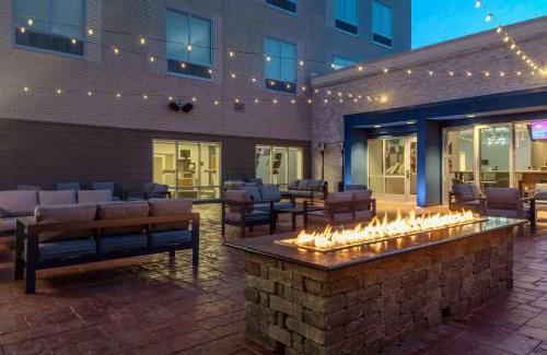 Speedway Hotel | Hampton Inn & Suites Indianapolis West Speedway