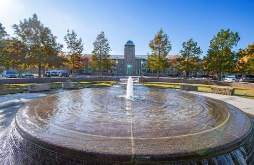 Keller Hotel | Hampton Inn & Suites Keller Town Center