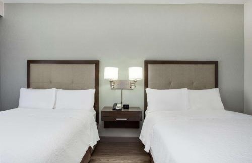 Midtown Hotel | Hampton Inn & Suites Miami Wynwood Design District, FL