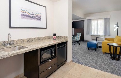Pensacola Hotel | Hampton Inn & Suites Pensacola/Gulf Breeze