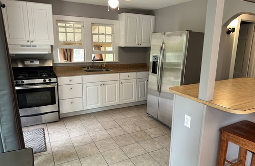 Hampton Bays Cottage | Hamptons cottage, walk to Shinnecock Bay, minutes from ocean beaches and town.