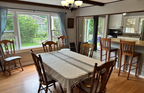 Hampton Bays Cottage | Hamptons cottage, walk to Shinnecock Bay, minutes from ocean beaches and town.