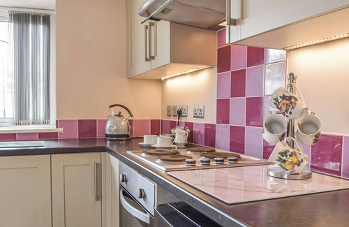 Landshipping Cottage | Hand chosen for its estuary bank location alongside majestic river Cleddau estuary.