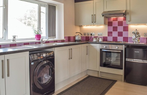 Landshipping Cottage | Hand chosen for its estuary bank location alongside majestic river Cleddau estuary.