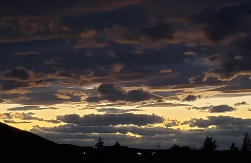 Great Falls Cottage | Hangin' Heart Ranch Guest House w/Western Sunsets
