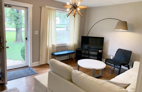 Glencliff House | Hangout House play, work, and visit