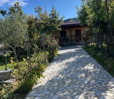 Sakës Hotel | Hani i Leks Agroturizem