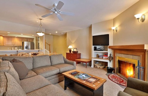 Ludlow Apartment | Hanley, Solitude K103