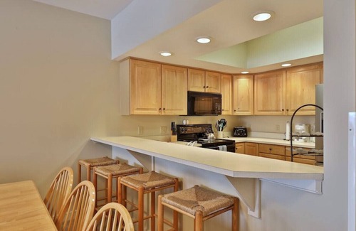 Ludlow Apartment | Hanley, Solitude K103