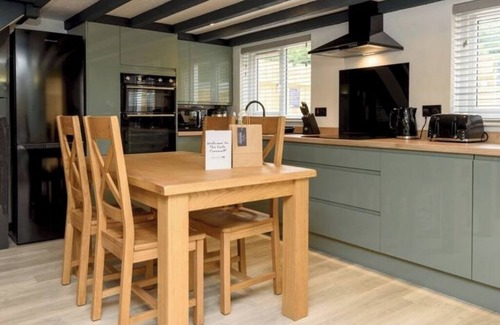 Looe Cottage | Hannafore Cottage : 2 bedroom with Hot Tub