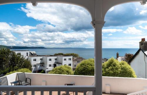 West Looe Apartment | Hannafore Lemain Garden Apts