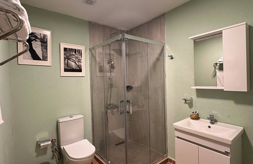 Ayvalik City Center House | Hanole Macaron Guest House