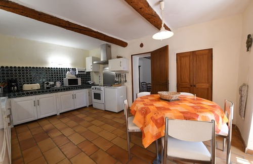 Ansouis House | happiness and quietness in an old farm in provence
