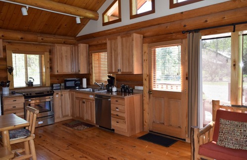 Winthrop Cabin | Happy Cabin: One Bedroom at Wolfridge Resort