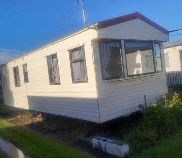 Chapel Saint Leonards Ski Chalet | Happy days north Caravan 88 Chapel st Leonards