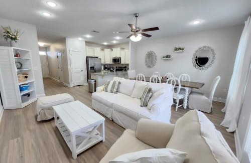 Thomas Drive House | Happy Daze
