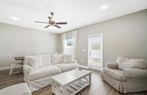 Thomas Drive House | Happy Daze