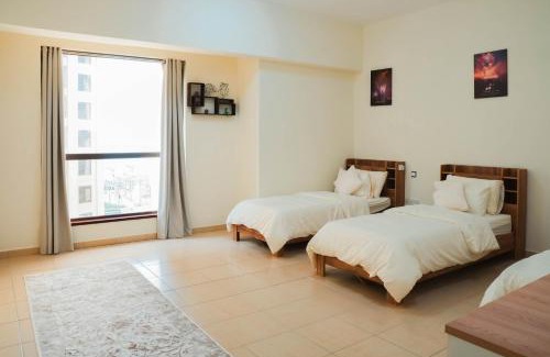 Trade Centre 1 House | Happy Dom Vibes JBR