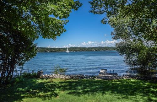 Onekama House | Happy Harbour