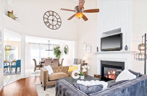 Fuquay-Varina House | Happy home in lovely neighborhood sleeps 8 🌟