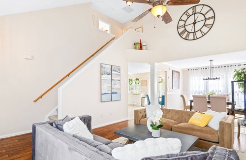 Fuquay-Varina House | Happy home in lovely neighborhood sleeps 8 🌟