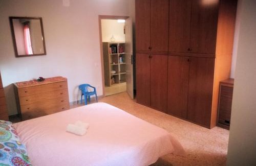 Quartiere XXXIV Lido di Ostia Levante House | Happy house Mare di Roma