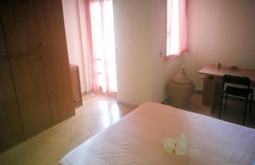 Quartiere XXXIV Lido di Ostia Levante House | Happy house Mare di Roma