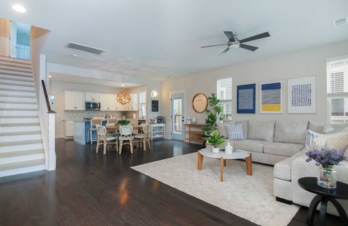 North Charleston House | Happy Ours/Mins to Park Circle, Dtwn, CHS Beach