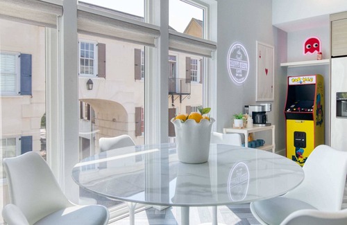 North Charleston House | Happy Stays/Mins to Park Circle, Dtwn, CHS Beach