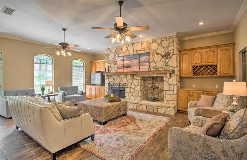 Emory House | Happy Trails Hideout with New Bunk House and Hot Tub!