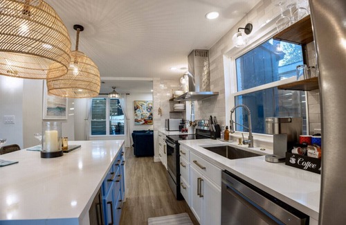 New Braunfels House | Happy waves lake front