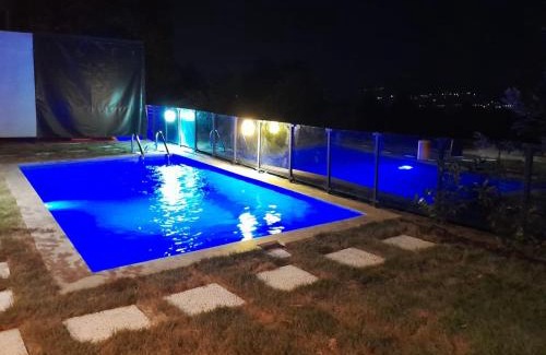 Sapanca Ski Chalet | HappyHouse Bungalov Three-Room, SW POOL with lake view, Sapanca B1